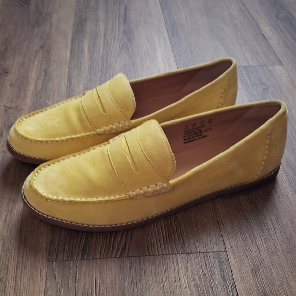 Hush Puppies Sunny Yellow Flats - Picture 2 of 7